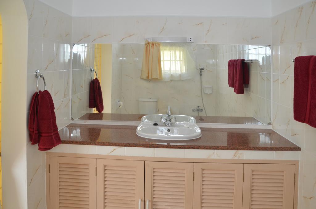 Ixora Villa Anse Royale Habitación foto